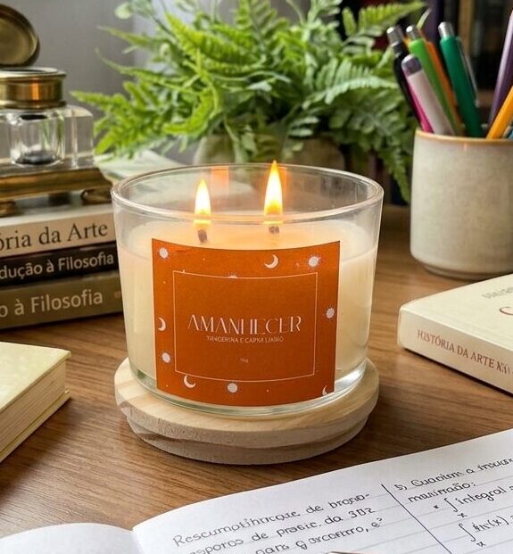 Vela artesanal aromática Amanhecer Tangerina e Capim-limão
